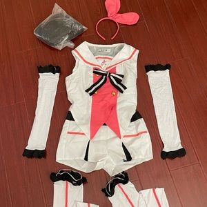 Kizuna AI YouTube and music virtual idol cosplay set